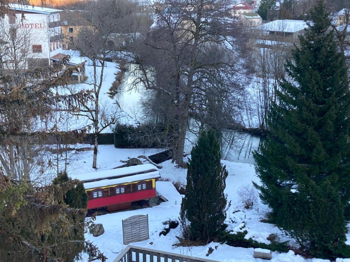 Hotel Restaurant Des Lacs Chaux-des-Crotenay ภายนอก รูปภาพ