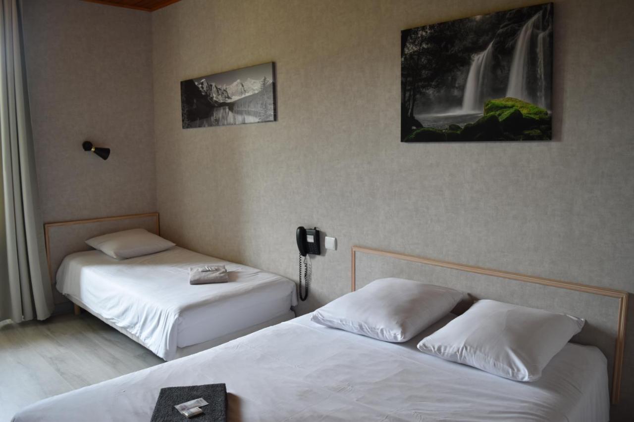 Hotel Restaurant Des Lacs Chaux-des-Crotenay ภายนอก รูปภาพ